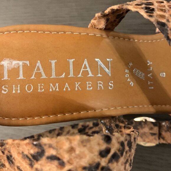Italian shoemakers size 8 heels reptile print detail.  NWOT - Picture 7 of 9